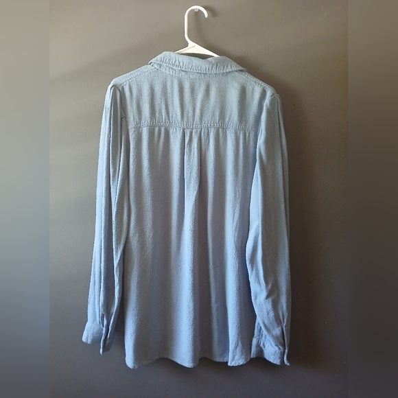 GRACE + KARMA WOMENS XL LONG SLEEVE LIGHT BLUE BUTTON DOWN TOP GRACE + KARMA WOM - Picture 3 of 4